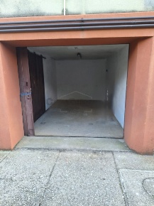 Foto Posti auto in Via Michelangelo Buonarroti 14, Ponte San Pietro Centro