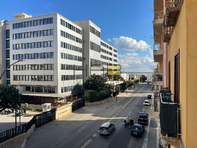 Foto Appartamento a Trapani di 90 m² con 4 locali in vendita