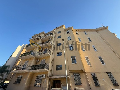 Foto Appartamento in Via Spirito Santo II 2, Reggio di Calabria di 130 m²