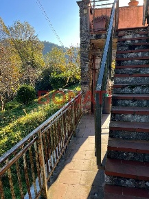 Foto Appartamento a Beverino Padivarma di 80 m² con 2 locali in vendita