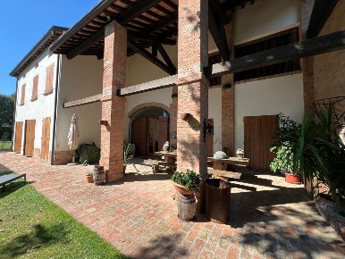 Foto Villa unifamiliare a Parma Botteghino - Pilastrello di 450 m²