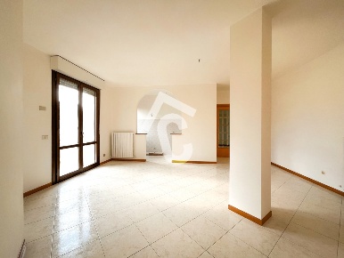 Foto Appartamento a Jesi Santa Lucia di 92 m² con 3 locali in vendita