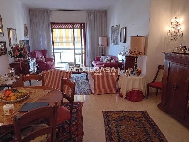 Foto Appartamento a Carrara Avenza di 130 m² con 5 locali in vendita
