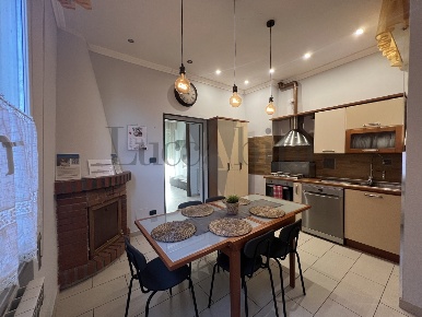 Foto Appartamento in Via di Piaggiori 205, Capannori di 114 m² con 6 locali