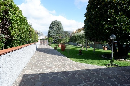 Foto Villa unifamiliare in Viale San Concordio 211, Lucca San Concordio