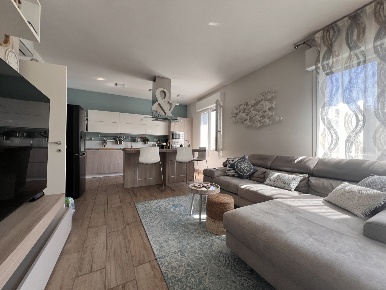 Foto Appartamento in Via Veronese 15, Cesena di 100 m² con 3 locali