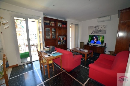 Foto Appartamento in Via Accinelli 3, Varazze Centro di 105 m² con 6 locali