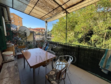 Foto Appartamento in Via Anacleto Hughes, Ventimiglia Latte, Ville di 50 m²