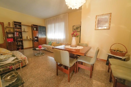 Foto Appartamento in via ugo braschi 36, Santarcangelo di Romagna di 169 m²