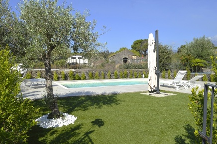 Foto Villa unifamiliare in Via Cubisia 39, Aci Catena di 320 m² in vendita