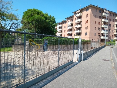 Foto Magazzino in VIALE RIMEMBRANZE 19, Nova Milanese di 25 m² con 1 locali