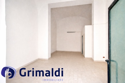 Foto Locale commerciale in Via Giuseppe Martucci 77, Napoli di 46 m²