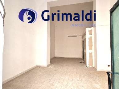 Foto Locale commerciale in Via Giuseppe Martucci 77, Napoli di 46 m²