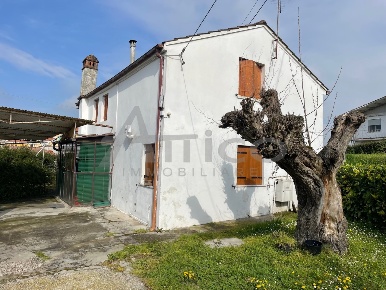 Foto Villa singola in Via Martiri della Resistenza RO, Costa di Rovigo
