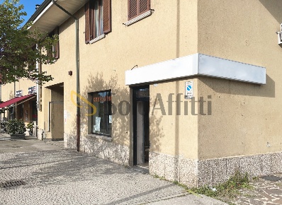 Foto Locale commerciale a Cantù Sant'Antonio di 45 m² con 1 locali
