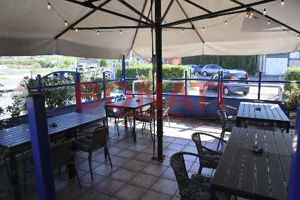 Foto Attività commerciale in Via Aurelia 88, Sarzana di 180 m² con 4 locali