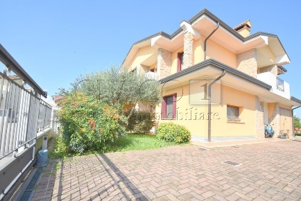 Foto Villa bifamiliare in Via Negrin 13, Camisano Vicentino Santa Maria