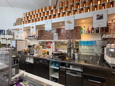 Foto Attività commerciale in Via Simone Stella, Loano Centro di 70 m²