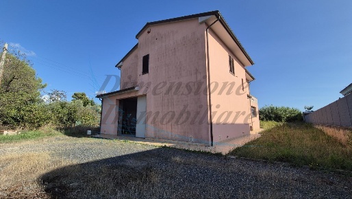 Foto Villa unifamiliare in Via della Villana, Rosignano Marittimo di 130 m²