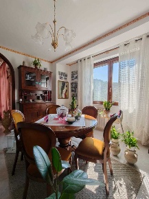 Foto Appartamento a Licciana Nardi di 107 m² con 6 locali in vendita