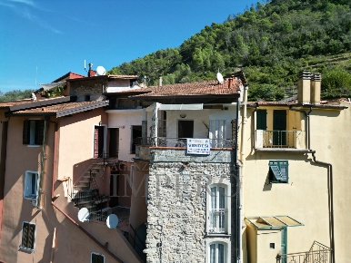Foto Appartamento in Via Case Palanchi 4, Ventimiglia di 87 m² con 4 locali