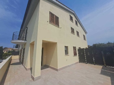 Foto Appartamento in Via Rimembranze, Amelia Centro di 160 m² con 5 locali