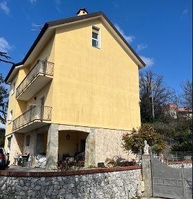 Foto Villa unifamiliare in Via Valleregia 29, Serra Riccò Pedemonte in aste