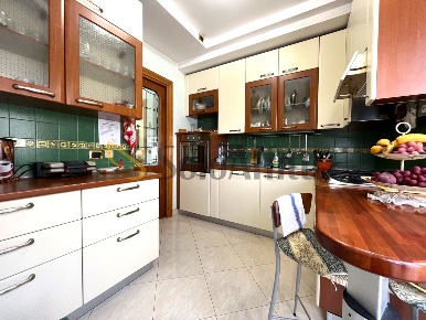 Foto Appartamento a Catanzaro San Leonardo di 140 m² con 4 locali