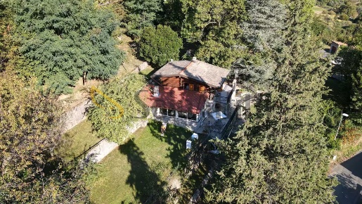 Foto Appartamento a Leivi di 102 m² con 5 locali in affitto