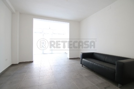 Foto Locale commerciale in viale riviera berica  451, Vicenza di 70 m²