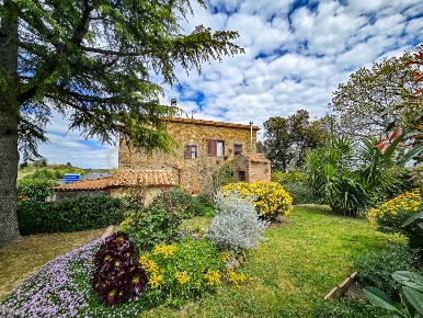Foto Casale in podere poderina 5, Civitella Paganico di 132 m² con 7 locali