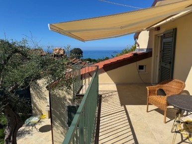 Foto Appartamento a Ameglia Monte Marcello di 68 m² con 3 locali in affitto