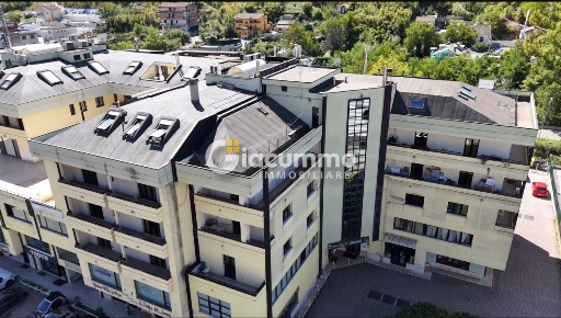 Foto Appartamento in Via del Gallitello 91, Potenza Centro di 202 m²