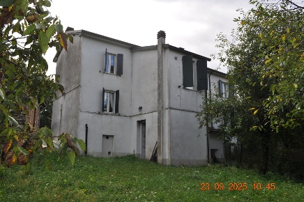 Foto Villa singola in Pessola Ronchi, Varsi Pessola di 175 m² con 8 locali