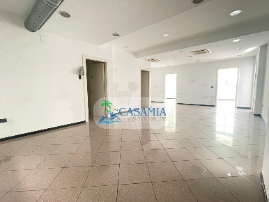 Foto Ufficio a San Benedetto del Tronto Porto d'Ascoli di 107 m² in affitto