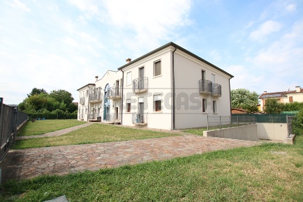 Foto Appartamento in Via Giovanni Falcone, Barbarano Mossano di 90 m²
