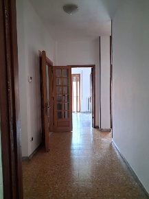 Foto Appartamento a Sarzana Centro di 100 m² con 4 locali in vendita
