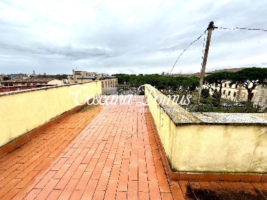 Foto Appartamento a Siena Fuori Porta Camollia di 180 m² con 6 locali