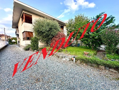 Foto Appartamento in Via Torino 26, Nole Centro di 300 m² con 6 locali