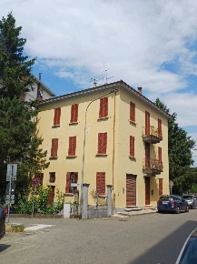 Foto Appartamento a Fornovo di Taro di 100 m² con 4 locali in vendita