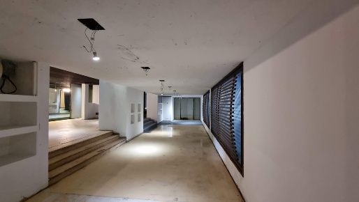 Foto Attività commerciale in Via Carlo Oreglio 7, Melzo di 620 m²
