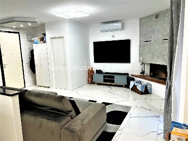 Foto Villa unifamiliare in Via Emilio Bertini, Vaiano Schignano di 240 m²
