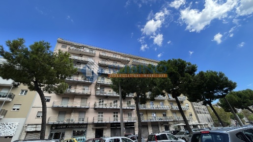 Foto Appartamento in Viale Don Luigi Sturzo 32, Bari Carrassi di 89 m²
