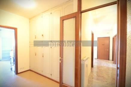 Foto Appartamento in Via Ruggero Grieco 999, Perugia di 140 m² con 5 locali