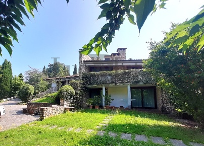 Foto Villa unifamiliare in Via Onacrog 497, Lucca Mutigliano - Torre