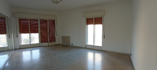 Foto Appartamento a Ragusa di 180 m² con 6 locali in affitto