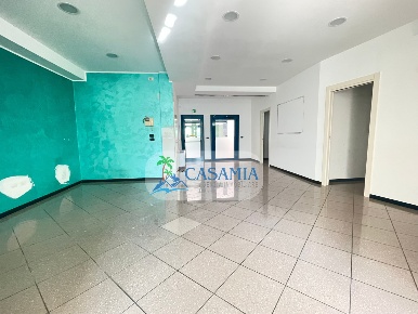 Foto Ufficio a San Benedetto del Tronto Porto d'Ascoli di 84 m² in affitto