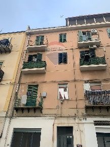 Foto Appartamento in Via Sallemi, Caltanissetta Centro di 102 m² in vendita