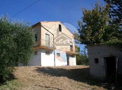 Foto Casa indipendente in VIA MARGIANO, Montegiorgio Centro di 300 m²