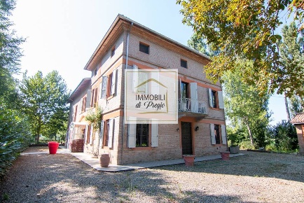 Foto Casa indipendente in Strada del Grugno, San Secondo Parmense Ronchetti